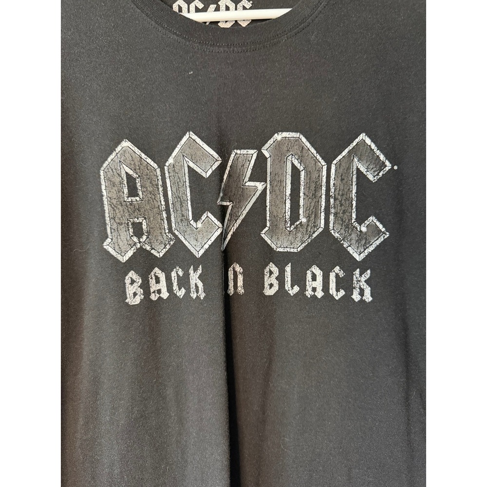 AC/DC Back in Black Graphic T-Shirt Mens Medium Black Distressed Rock Band Tee